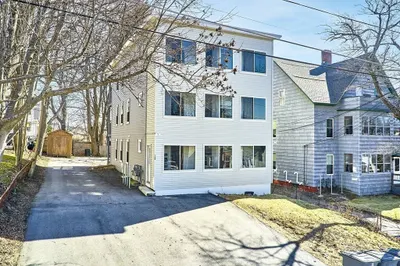 132 Washington St 1