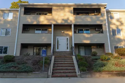 129 Quaker Hwy #22A 1