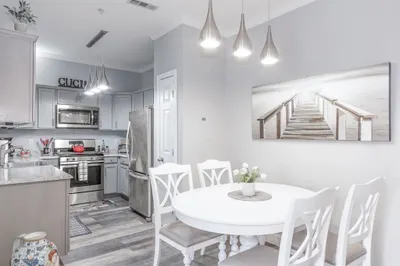 21 Hampshire Rd #313 1