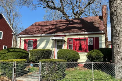 14 Oakcrest Rd