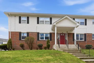 80 Colonial Cir #B