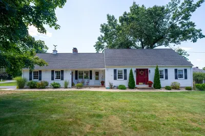 6 Porter Dr 1