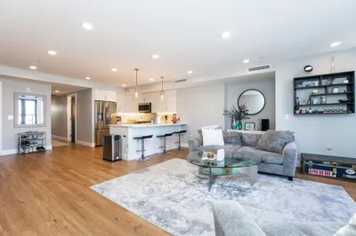 449 W Broadway #1
