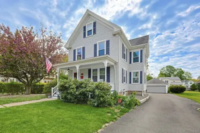24 Riverside Pl 1