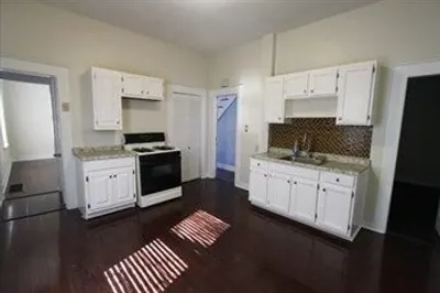 24 Pleasant St #1
