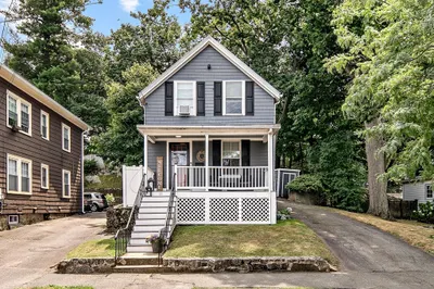 11 Fair Oaks Ave