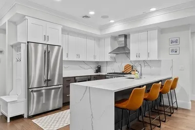 10-14 Sydney St #3