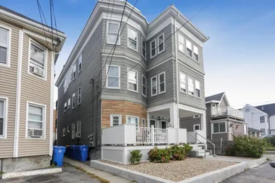 50 Trident Ave #3 1