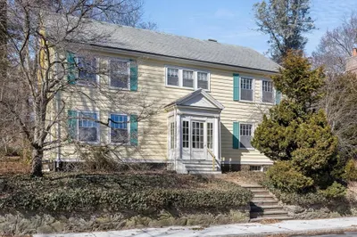 35 Hawthorn Rd