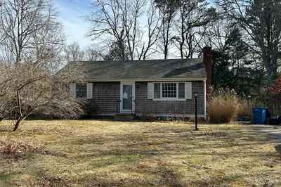 37 Regis Rd 1