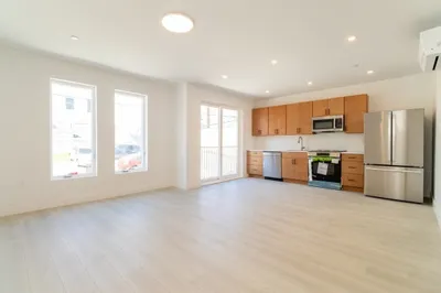 150 Williams St #5 1