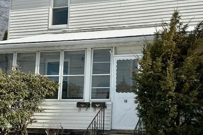 18 Beech St #1