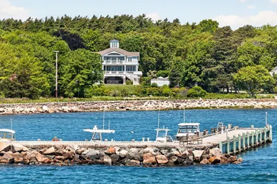 85 Moorings Rd 1