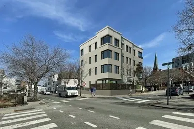 300 Franklin Street #6