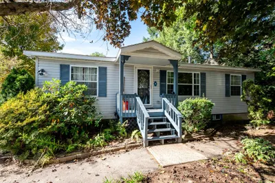 16 Lilac Ln 1