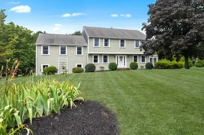 10 Boxwood Ln 1