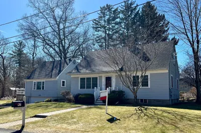 17 Houghton Ln 1