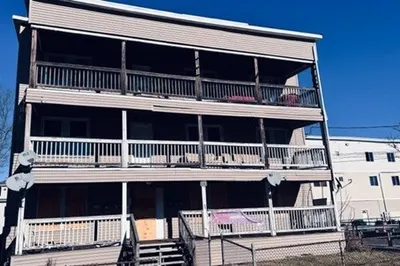 18 Bemis St 1