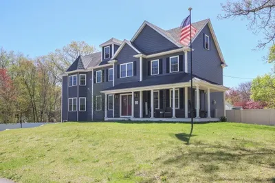 32 Allen Road 1