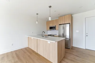 1035 Commonwealth Ave #201 1