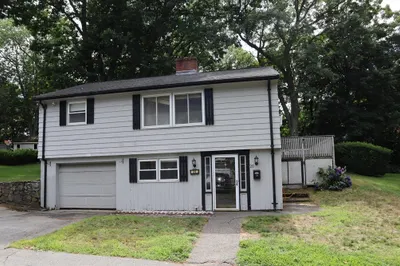 20 Eureka Ave 1