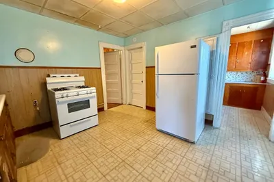 21 Oakland Ave #1