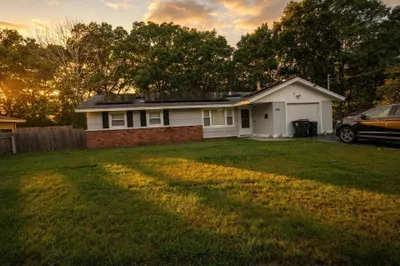 200 Lynn Rd 1