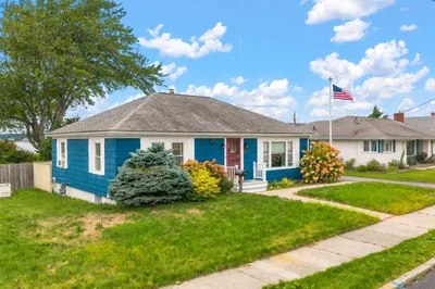 19 Nautilus St 1