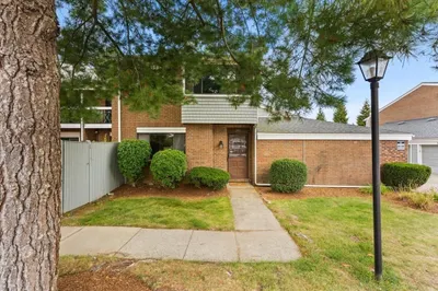 230 Greenbrook Drive #6-06 1