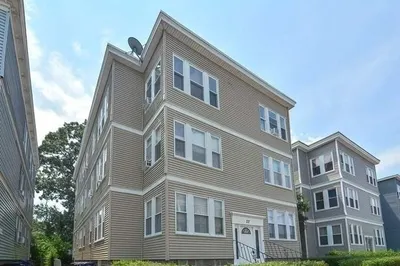 27 Hosmer St #2