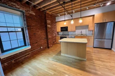 101 Broad St #4E 1