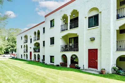 500 Fellsview Terrace #502 1