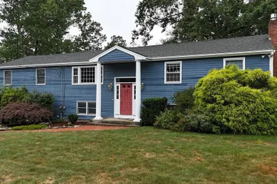 28 Alden St 1