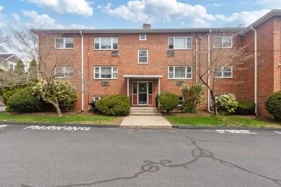73 Walnut St #1