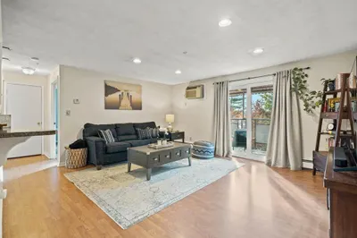 20 Colonial Dr #9