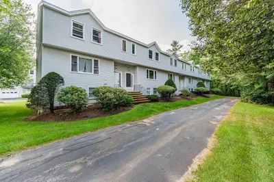 10 Villa Roma Dr #10 1