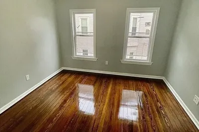 32 Huntington St #3 1