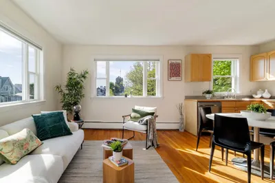 82 Munroe Street #11