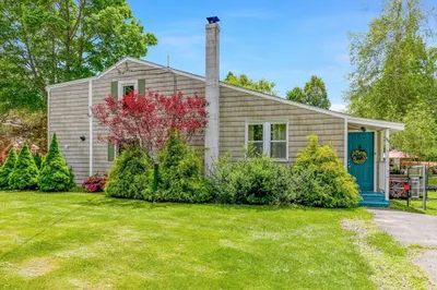 68 Cottage Rd