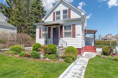 233 Richard St