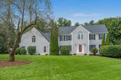 487 Green Street 1