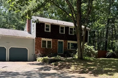 17 Pondview Rd