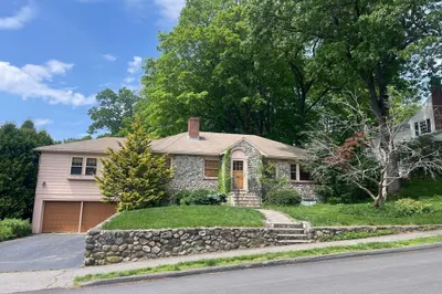 109 Lindbergh Ave