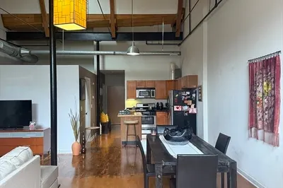 160 Fremont St #221 1