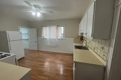 42 Pearl St #1