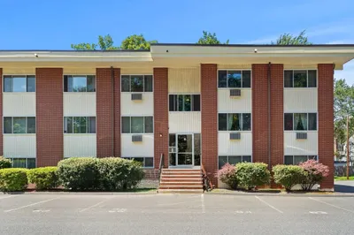 74 Beach St #6-9