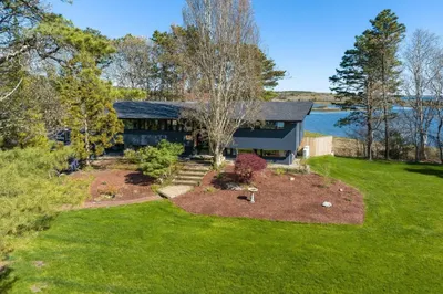 20 Maritime Dr 1