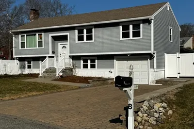 8 Hillcrest Dr 1