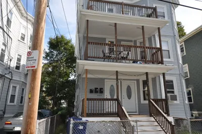 23 Montfern Ave #2