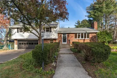 17 Dudley Rd